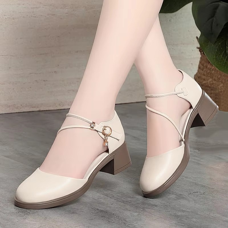 Bandage - Sepatu Hak Blok Sedang 4.5cm Model